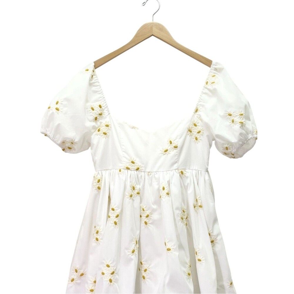 Altar’d State Daisy Embroidered Babydoll Mini Dress White Puff Sleeve Sz Medium - Picture 4 of 11